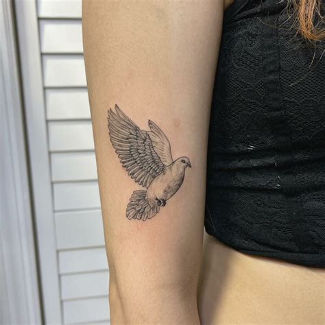 5 Meaningful Dove Tattoo Ideas to Inspire You