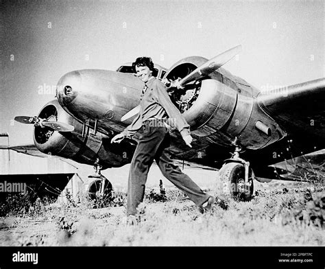 Earhart Lockheed Hi Res Stock Photography And Images Alamy