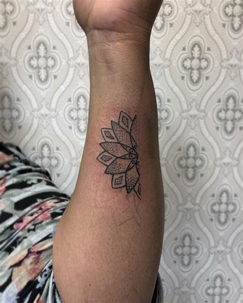 Simple Tattoo Designs for Beginners