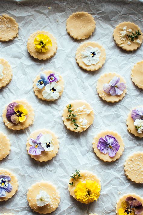 Edible Flower Shortbread Cookies The Farmer S Daughter Let S Bake Something