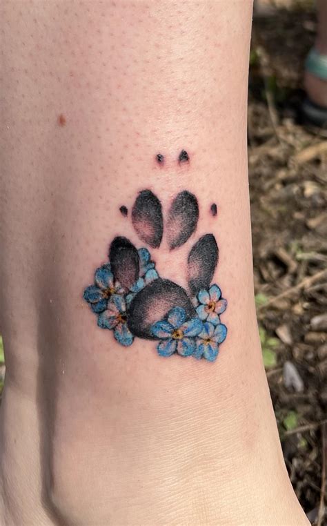 First Tattoo As A Memorial To My Dog Got It 2 Days Ago Feeling Bummed Because The Edges Of The Paw Print Look Messed Up Artist Used A Clay Imprint I Had