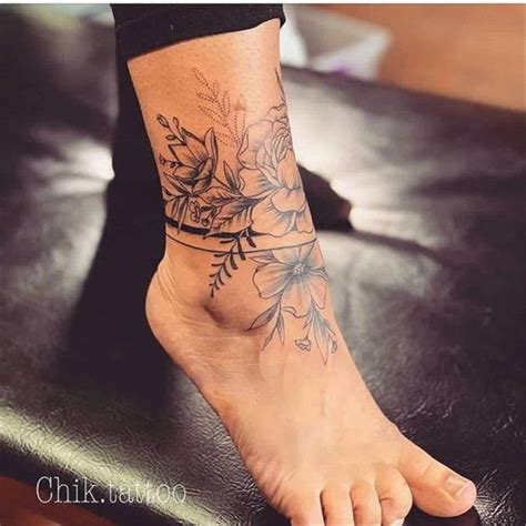 10 Delicate Floral Ankle Tattoo Design Ideas