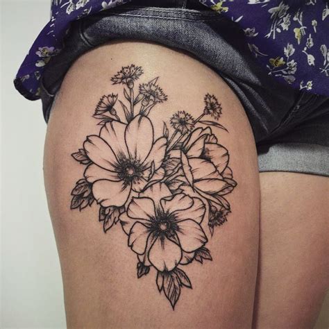 Beautiful Floral Thigh Tattoos and Design Ideas