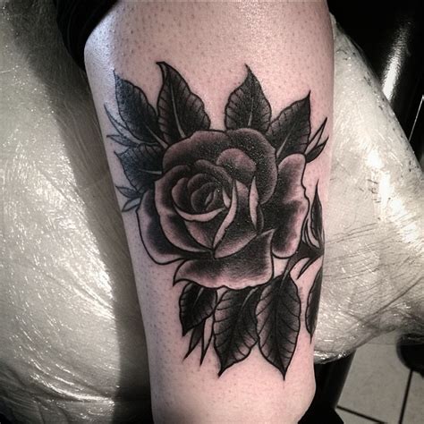 Foot Tattoo I Want Rose Tattoo Design Black Rose Tattoos Rose Tattoos