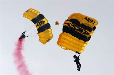 Fort Worth Air Show Skydivers Shutterbug