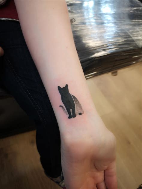 Fresh Cat Tattoo By Graham Rock N Roll Tattoo Dundee Tattoos