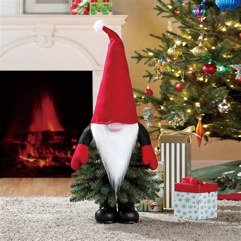 5 Ways to Create a Gnome Christmas Tree