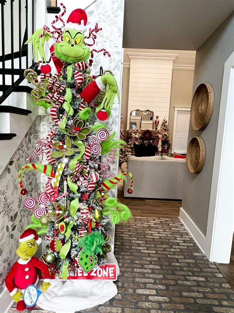 Grinch Inspired Christmas Tree Re Fabbed