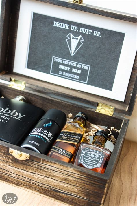 7 Unique Groomsmen Gift Box Ideas