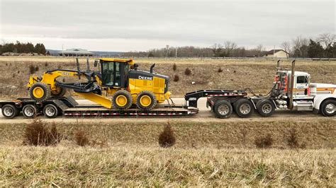 Heavy Equipment Hauling Ag Tractor Hauling In Columbia I 70 Mid Mo