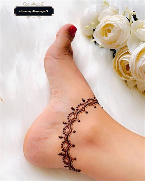 Henna Inspired Foot Tattoo Designs and Ideas