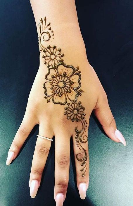 Henna Flower Tattoo Designs for Unique Body Art