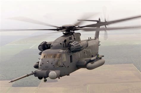 7 Amazing Facts About HH-53 Pave Low Helicopters