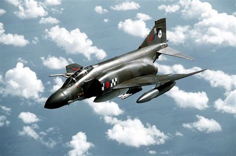 Hi Tech Automotive Mcdonnell Douglas F 4 Phantom Ii