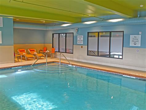 Hotels Near St Louis With Pool Holiday Inn Express Suites St Louis South I 55