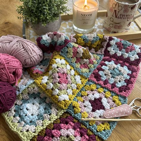 How To Attach Granny Squares 5 Methods At Daisy Kenney Blog