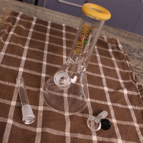 How To Clean Your Bong The Easy Way Cbd Oracle