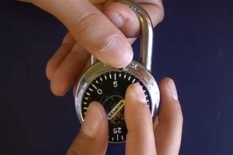 How To Crack A Master Lock Combination Padlock The Easy Way Lock