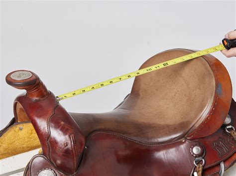 5 Easy Ways to Measure a Saddle