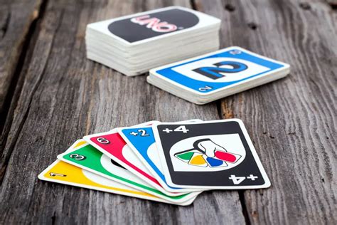 How To Play Uno Card Game Howto Techno