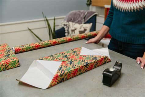 How To Wrap Presents With Double Sided Tape At Steven Rosales Blog