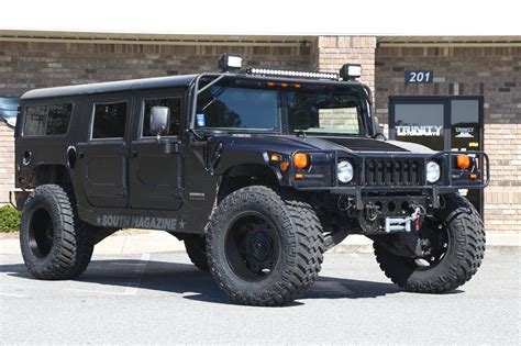 Hummer H1 Lifted Black