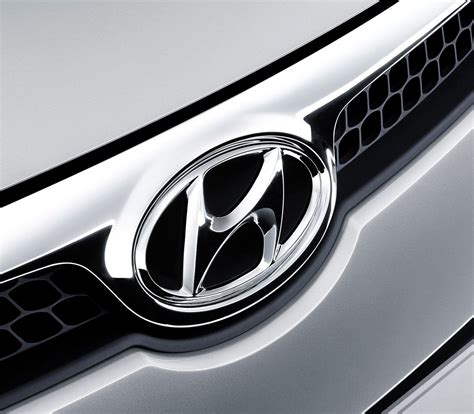 Hyundai Logo Huyndai Car Symbol Meaning And History Car Brand Names