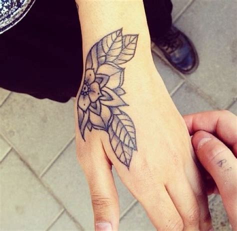 Image De Fleur Tattoo Fleur Sur Main