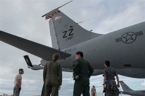 Jasdf Airmen Witness Aerial Refueling From Boom Operator S Perspective