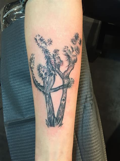 9 Unique Joshua Tree Tattoo Designs You'll Love