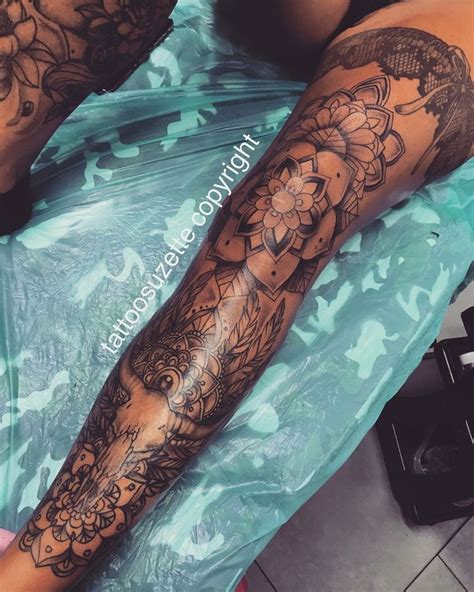 10 Stunning Leg Tattoo Ideas for Women