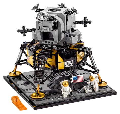 5 Ways to Build a Lego Lunar Lander