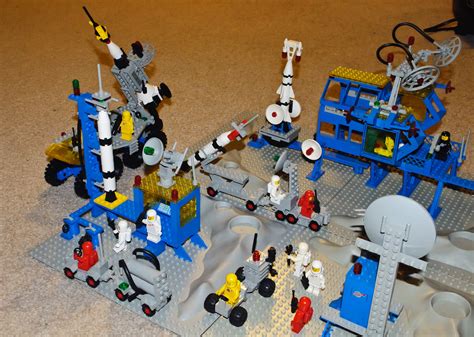 Lego Space Classic With 13 Sets In My Collection I Set Up Flickr