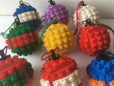 5 Creative LEGO Xmas Baubles to Make