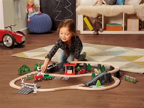 5 Ways to Build with Lidl Train Sets