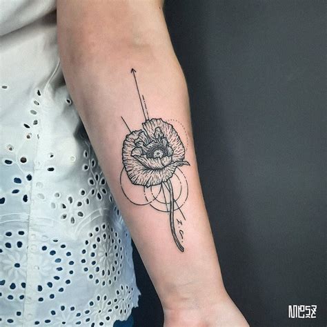 20 Minimalist Line Work Tattoo Design Ideas