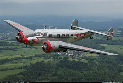 5 Surprising Facts About Lockheed Electra 10