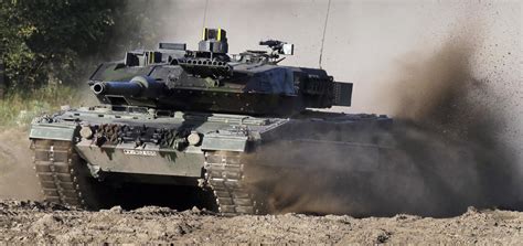 M1 Abrams Leopard 2 Challenger 2 These Are The Tanks Ukraine Will