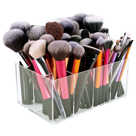 5 Ways to Organize Makeup Brushes in a Holder