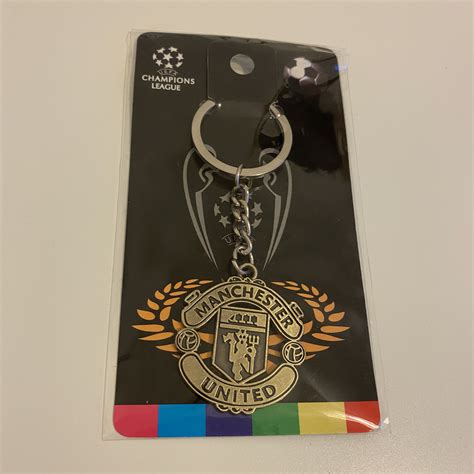 5 Must-Have Manchester United Keychain Designs