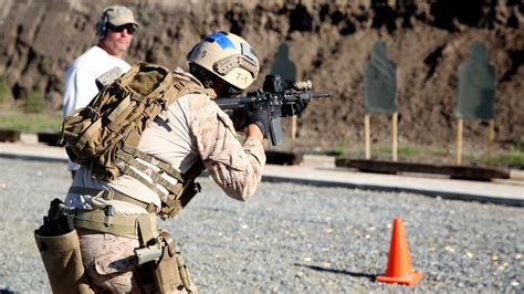 Marines Bring Fight In Close The Official United States Marine Corps