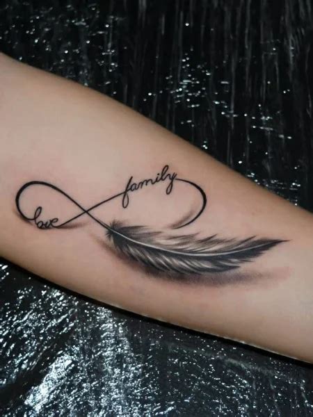 7 Symbolic Meanings of Tattoo Feathers