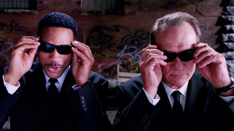 Men In Black 3 Trailer Hot Or Not