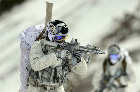 Military Navy Seals Winter Snow Mk 18 Mod 0 Fn Scar Wallpaper No 171695 Us Navy