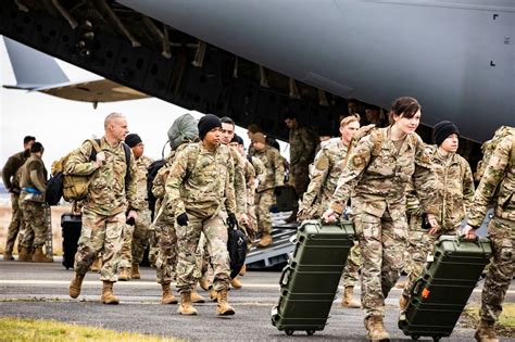 More U S Troops To Deploy To Europe Guardsmen Reassigned Out Of