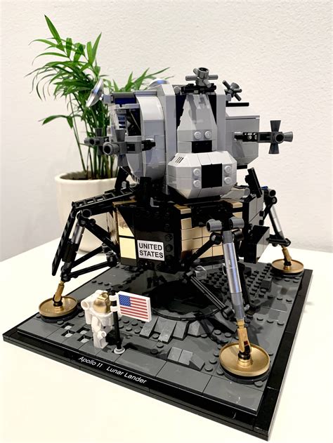 My First Lego Build In 13 Years The Apollo Lunar Lander Lego