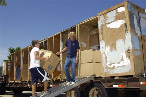 7 Tips for a Smooth Navy Household Goods Move