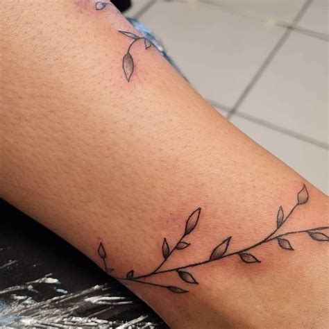 7 Meanings of Olive Branch Tattoo Designs