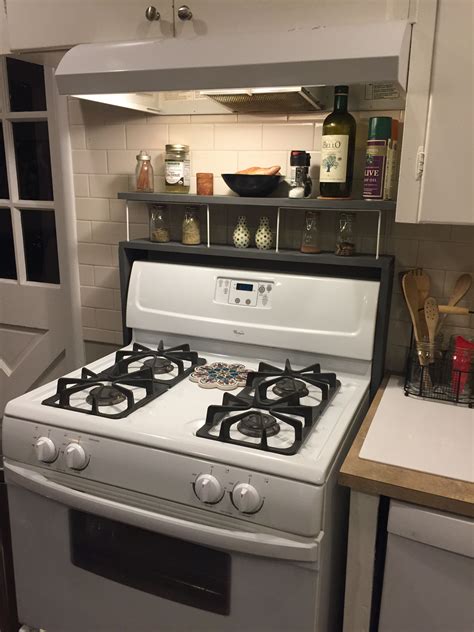 7 Essential Items for Your Stove Top Shelf