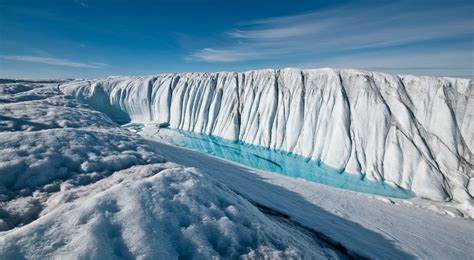 One Of Coldest Places On Earth It S 59 Degrees In Winter Videos